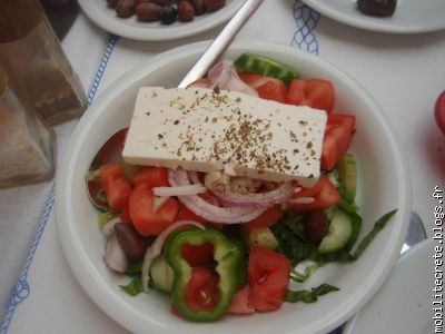 salade composee de poivrons, tomates, olives et feta
